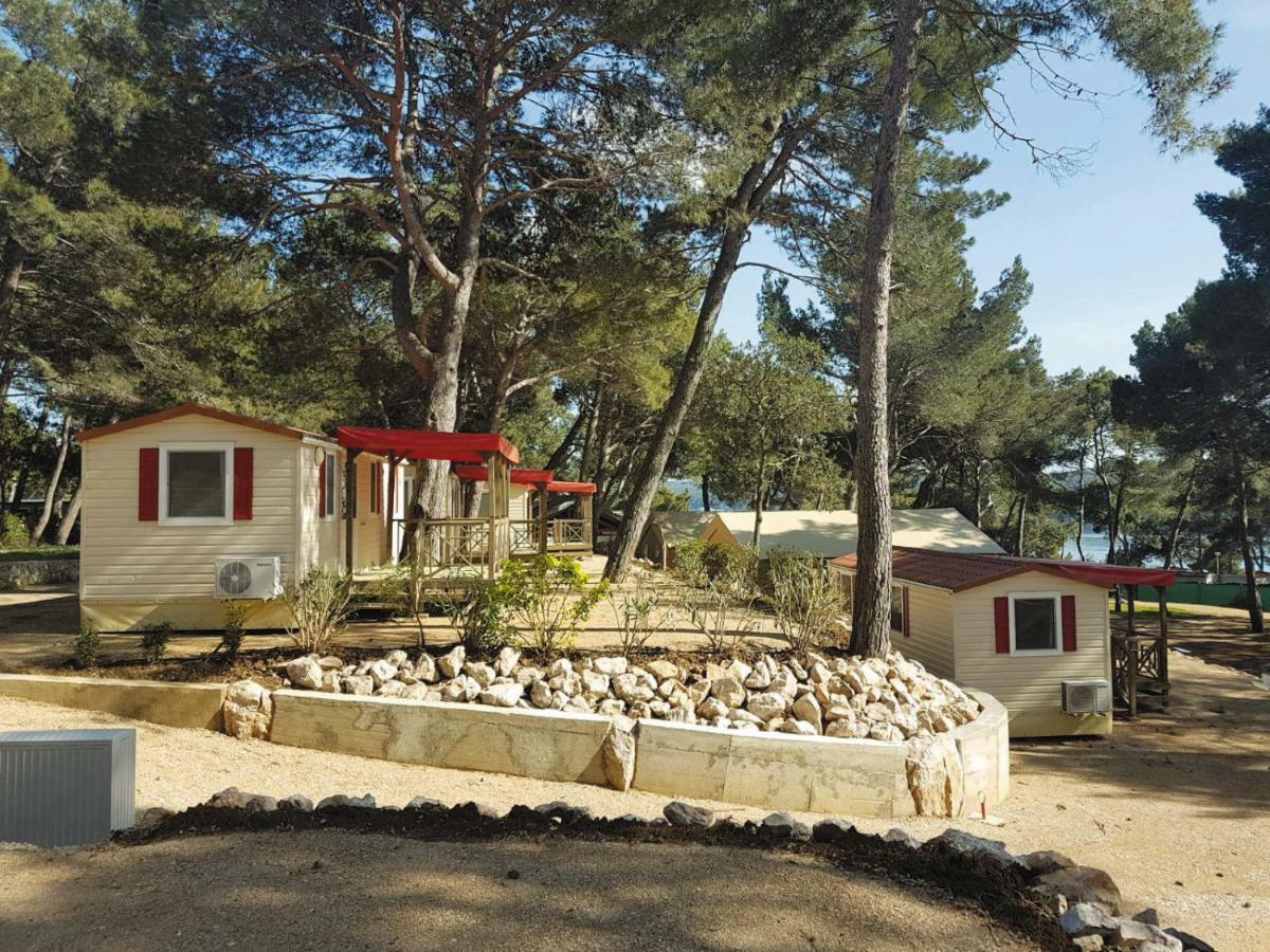 Victoria Mobilehome Camping Village Poljana Мали-Лошинь Экстерьер фото